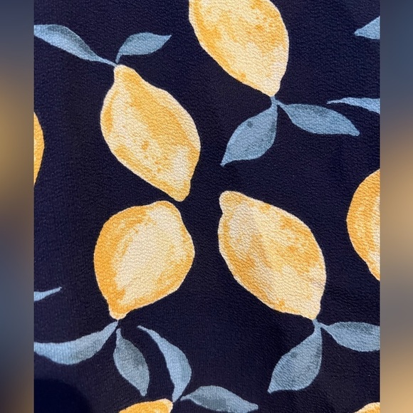 PINK ROSE  Women’s‎ Large Navy Yellow Adjustable Strap Faux Button Detail Top - Picture 4 of 8